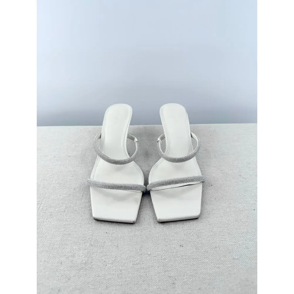 NWOT Cult Gaia Nami Leather and Crystal Embellished Slide Sandals White EU 40